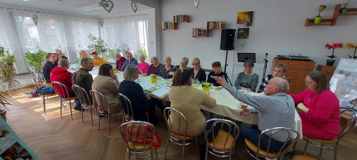 13.03.2024 - Rozmowy z seniorami.jpg