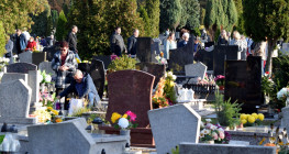 Policja apeluje: uważajmy na cmentarzach